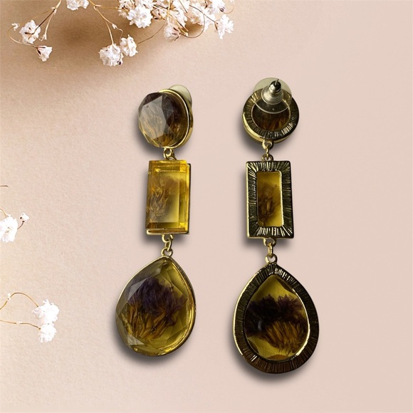 Jewelry - Elegant Gold and Purple Drop Earrings